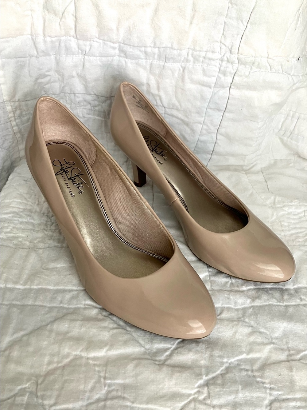 LifeStride Parigi Nude Neutral Formal High Heel Pumps Size 9